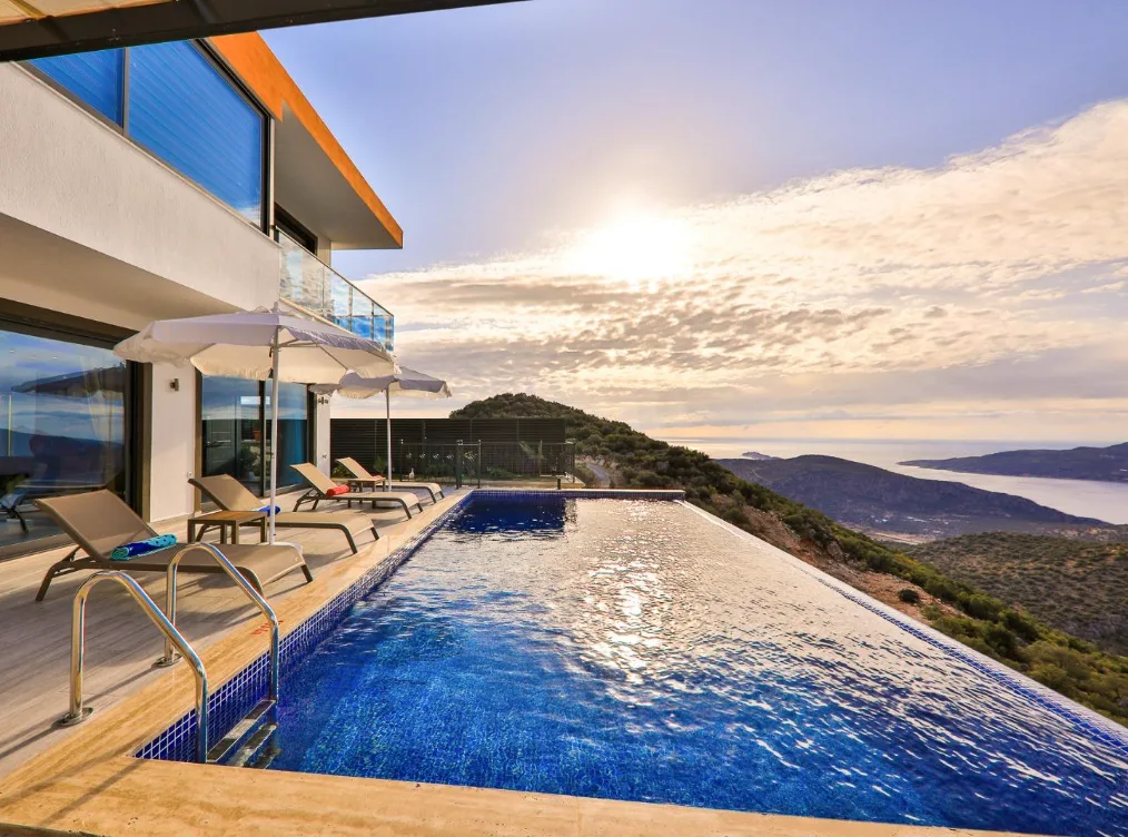 Kalkan Deniz Manzaralı Villalar | Manzaralı ve Özel Havuzlu Seçenekler