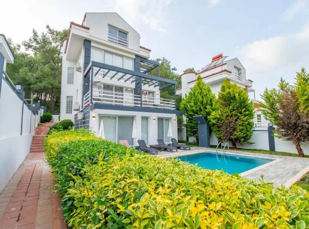 Fethiye 10 Kişilik Villa: Kalabalık Gruplar İçin En Konforlu Tatil Seçeneği