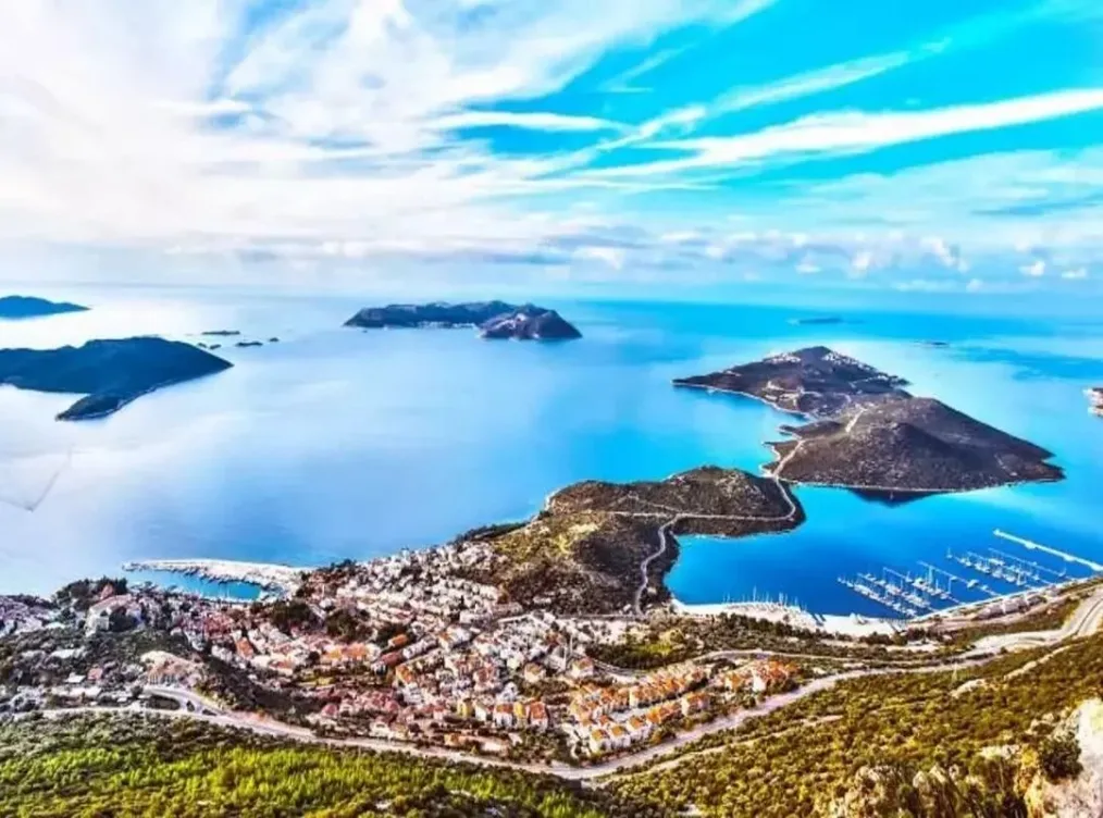 Kaş Villa Tatili: Lüks, Konfor ve Doğayla İç İçe Bir Tatil Deneyimi